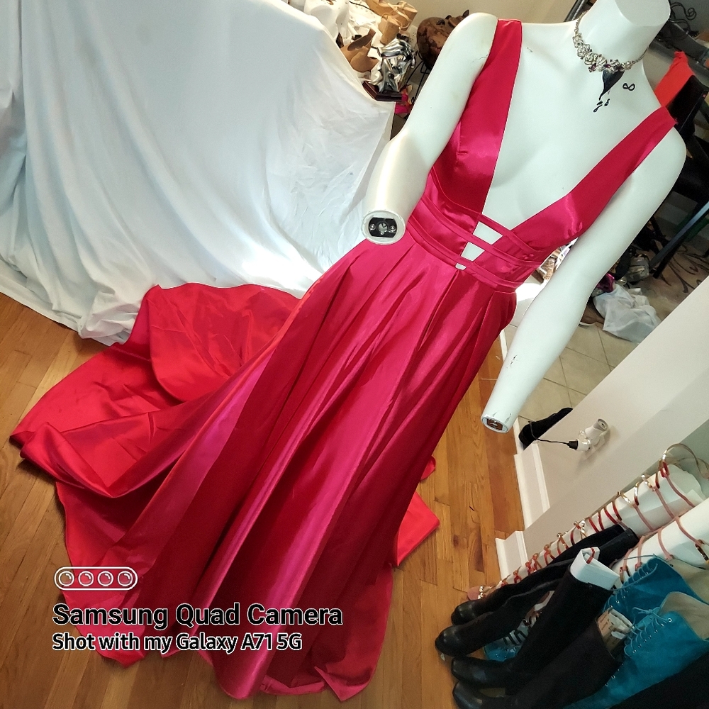 Hebeos Red Gown